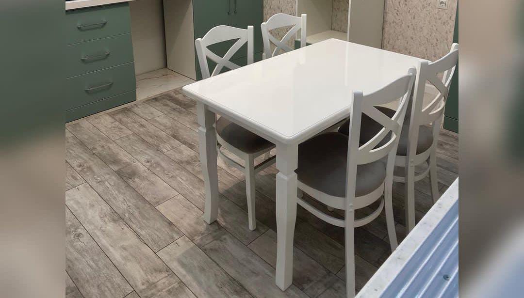 Masa və oturacaqlar Fabrik istehsalı Rəng seçimi var