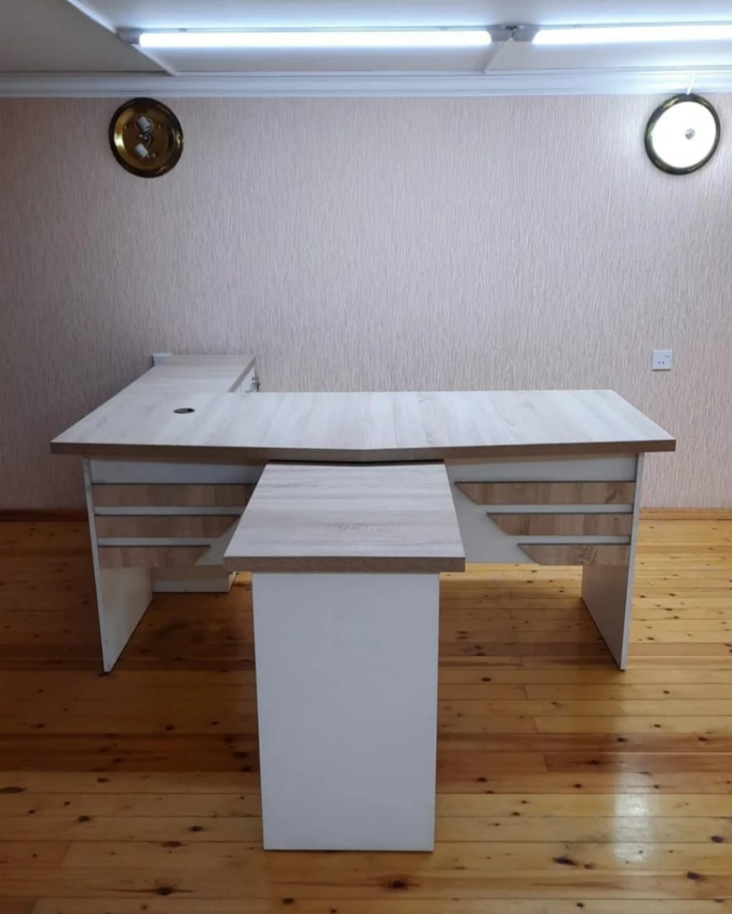 Müdür masası Sifarişlə hazırlanır Rəng seçimi var Ölçü