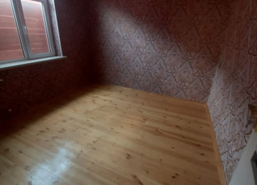 Satılır 3 otaqlı tam təmirli kupçalı həyət evi . Ərazı