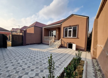 Savalan qəsəbəsinin tam giriş hissəsində əsas şəhər