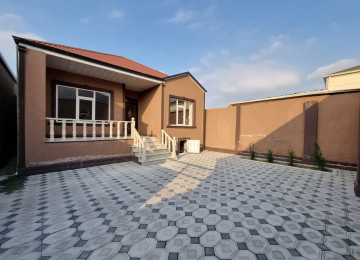 Savalan qəsəbəsinin tam giriş hissəsində əsas şəhər