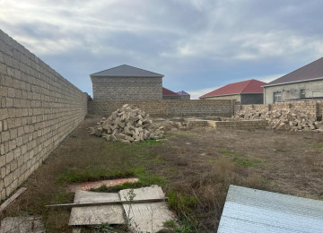 Savalan qesebesinden Mehemedliye gedən yolda 6 sot torpaq