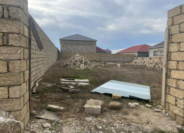 Savalan qesebesinden Mehemedliye gedən yolda 6 sot torpaq