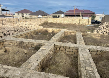 Savalan qesebesinden Mehemedliye gedən yolda 6 sot torpaq