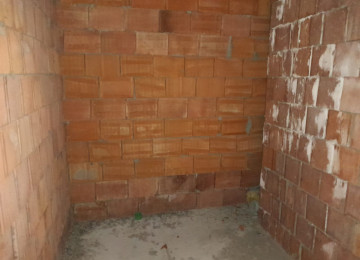 Gözəl təklif 28 may metrosunun yanı yeni tikilmiş 14