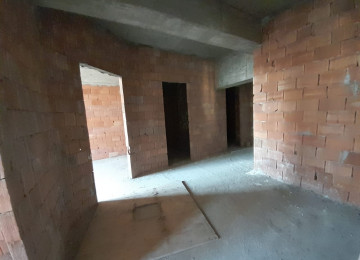 Gözəl təklif 28 may metrosunun yanı yeni tikilmiş 14