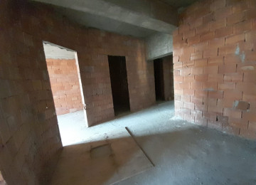 Gözəl təklif 28 may metrosunun yanı yeni tikilmiş 14