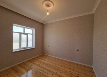 Zabrat Mehemmedli yoli şeher yoluna yaxin 2 sotda 130kvm.4