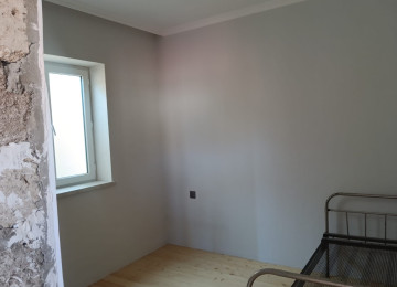 Zabrat kərpic zavod yolu yola 200 metr məsafədə qowa daşla