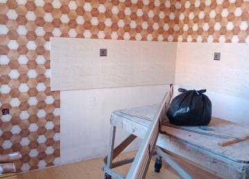 Zabrat kərpic zavod yolu yola 200 metr məsafədə qowa daşla