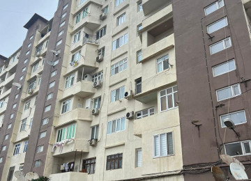 Xətai rayonu General Mehmandarov küçəsi MegaStorun üst