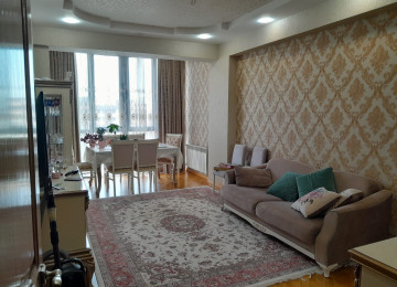 Azadlıq Prosbekti 28 may metrosunun yanında tikilmiş yeni