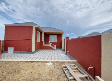 Zabrat qesebesinde marsurut yoluna cox yaxin yerde 2 sotda