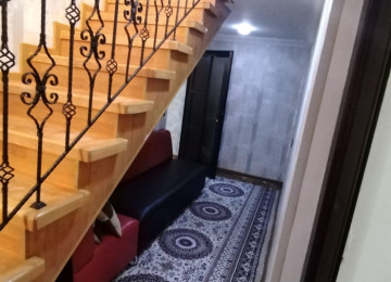 Zabrat qesebesi 192 sayli mektebe yaxin 3 sotda 230 kvm.6