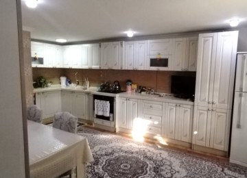 Zabrat qesebesi 192 sayli mektebe yaxin 3 sotda 230 kvm.6