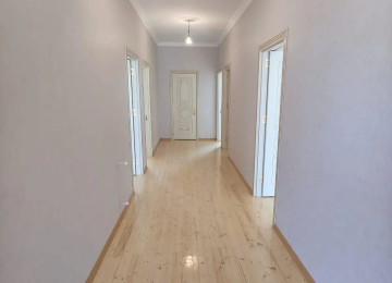 Satılır 3 otaqlı tam təmirli kupçalı həyət evi . Ərazı