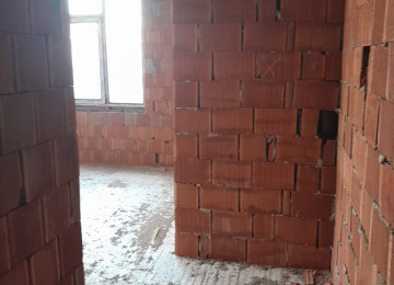 Şəhərin mərkəzində Nəsimi rayonu 28 may metrosunun yanında