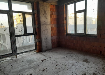 Şəhərin mərkəzində Nəsimi rayonu 28 may metrosunun yanında