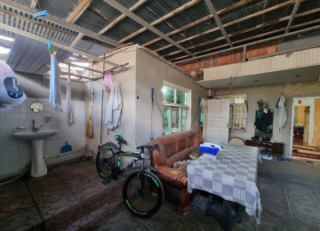 Zabrat qesebesinde mekteb,bağça,marşurut yolunda 2