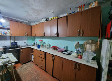 Zabrat qesebesinde mekteb,bağça,marşurut yolunda 2