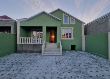 Zabrat qesebesinden Məhəmmədliye geden yolda şəhər