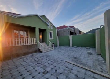 Zabrat qesebesinden Məhəmmədliye geden yolda şəhər