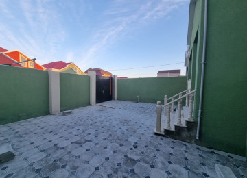 Zabrat qesebesinden Məhəmmədliye geden yolda şəhər