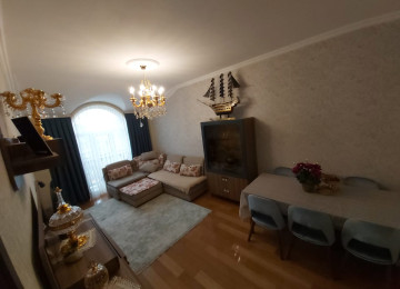 Xırdalanda Kristal Abşeron-2 yaşayış kompleksində 15/15ində