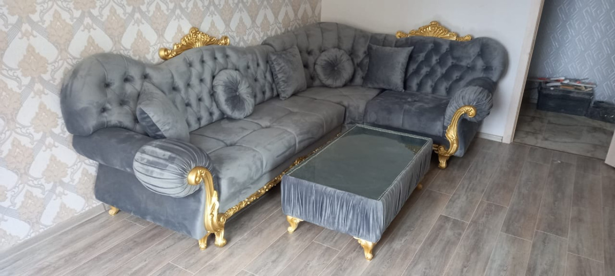 Künc divan Künc divan pufiklə birgə 600 azn satılır. Təzə qalıb. Ünvan