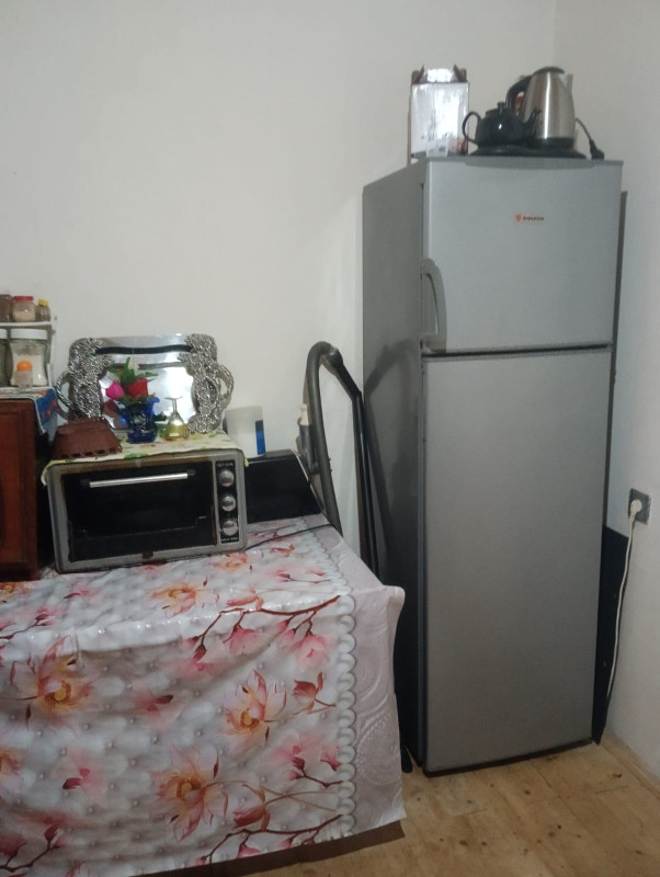 HEYET EVI Ramani gulculuk 1 sotda 3 otaqli 100 kvm.5 das kursulu tek