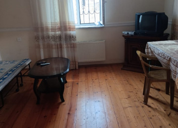 Ramani sovxoz 5 sotda 5 otaqli,Mansardli 220 kvm.6 das