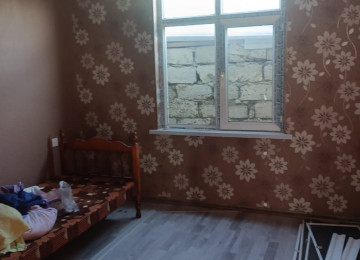 Ramani gulculuk 1,3 sotda 2 mertebeli 6 otaqli 150 kvm.