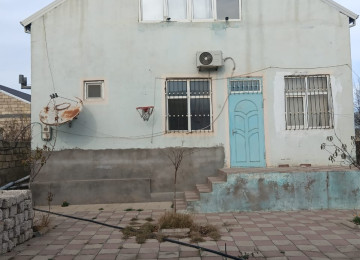 Ramani sovxoz 5 sotda 5 otaqli,Mansardli 220 kvm.6 das