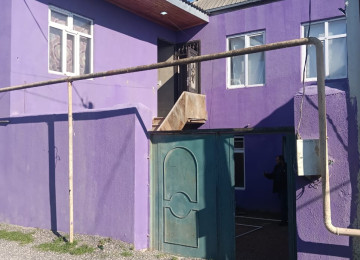 Ramani gulculuk 1,3 sotda 2 mertebeli 6 otaqli 150 kvm.