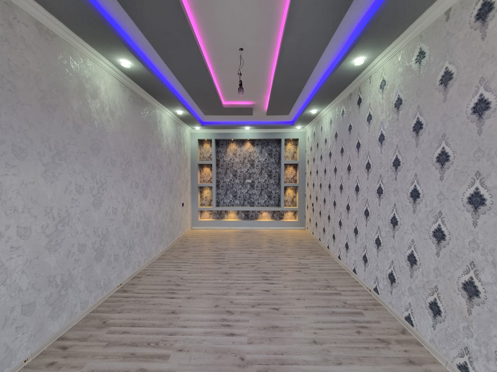 Maştaga Abşeron marketin yani 2 sotda 120 kvm.4 otaqli