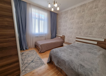 Zabrat Mehemmedli yolu 3 sotda 130 kvm.4 otaqli,alti