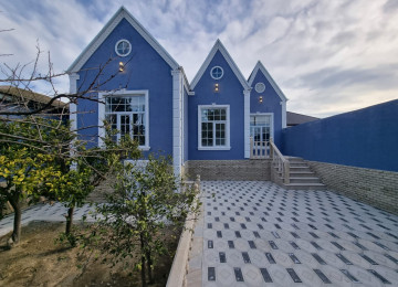 Maştaga Abşeron marketin yani 2 sotda 120 kvm.4 otaqli