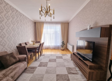 Zabrat Mehemmedli yolu 3 sotda 130 kvm.4 otaqli,alti