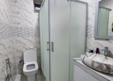 Zabrat Mehemmedli yolu 3 sotda 130 kvm.4 otaqli,alti