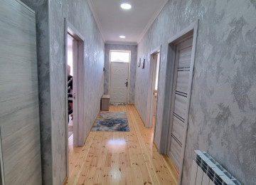 Zabrat Mehemmedli yolu 3 sotda 130 kvm.4 otaqli,alti