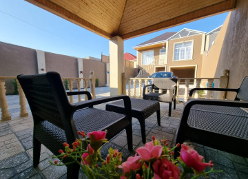 Zabrat Mehemmedli yolu 3 sotda 130 kvm.4 otaqli,alti