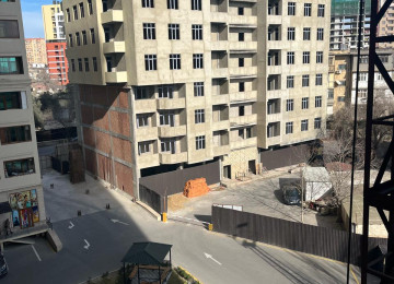 Nizami rayoni Qara Qarayev metrosunun yanında 2 otaqlı