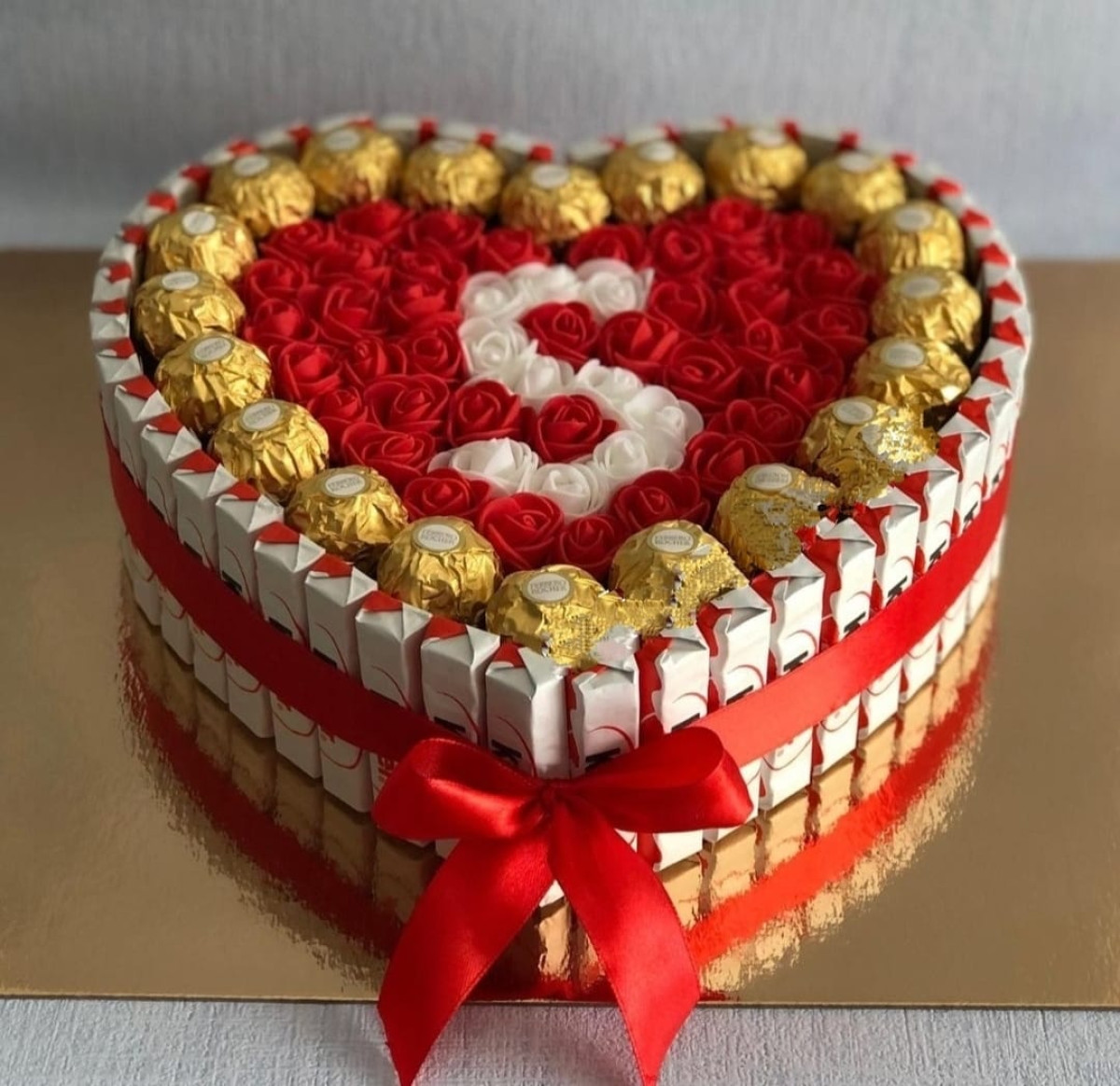 Herfli kinder buketleri Herfli kinder buketleri sifarisle hazirlanir.Sifarisler en