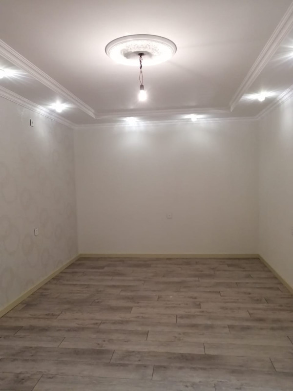 Bine qes merkezde Villa 2sotda 4otaqlı.2mərtəbəli 3yataq,1zal,mətbəx,2əd