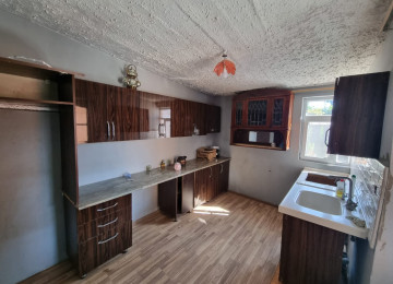 Buzovnada kend ici 3 sot da 120 kv da 4 otaq temirli heyet