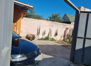 Buzovnada kend ici 3 sot da 120 kv da 4 otaq temirli heyet