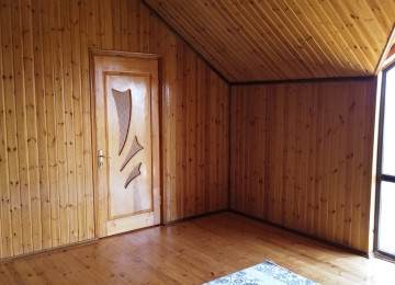 Buzovna qəsəbəsi, Aida parkın yaxınlığında, əsas yoldan 200