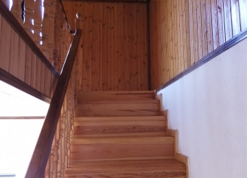 Buzovna qəsəbəsi, Aida parkın yaxınlığında, əsas yoldan 200