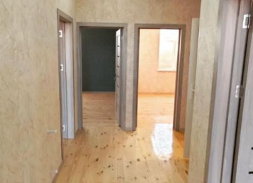 Bakı şəhər Mehdiabad qəsəbəsi, yola yaxın ərazidə tam