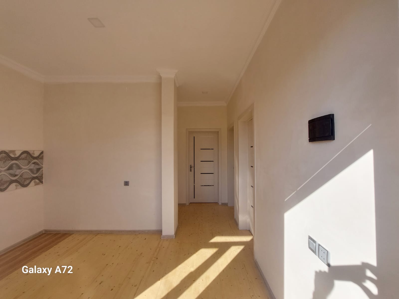 Binə həyət evi Xəzər Rayonu, Binə Qəsəbəsi, Ülvi Ticarət Mərkəzinin,